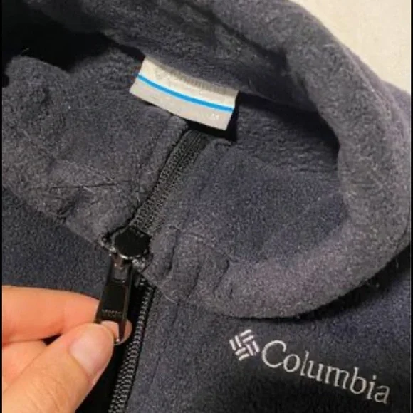 Black Columbia fleece zip-up sweater - Picture 2 of 2